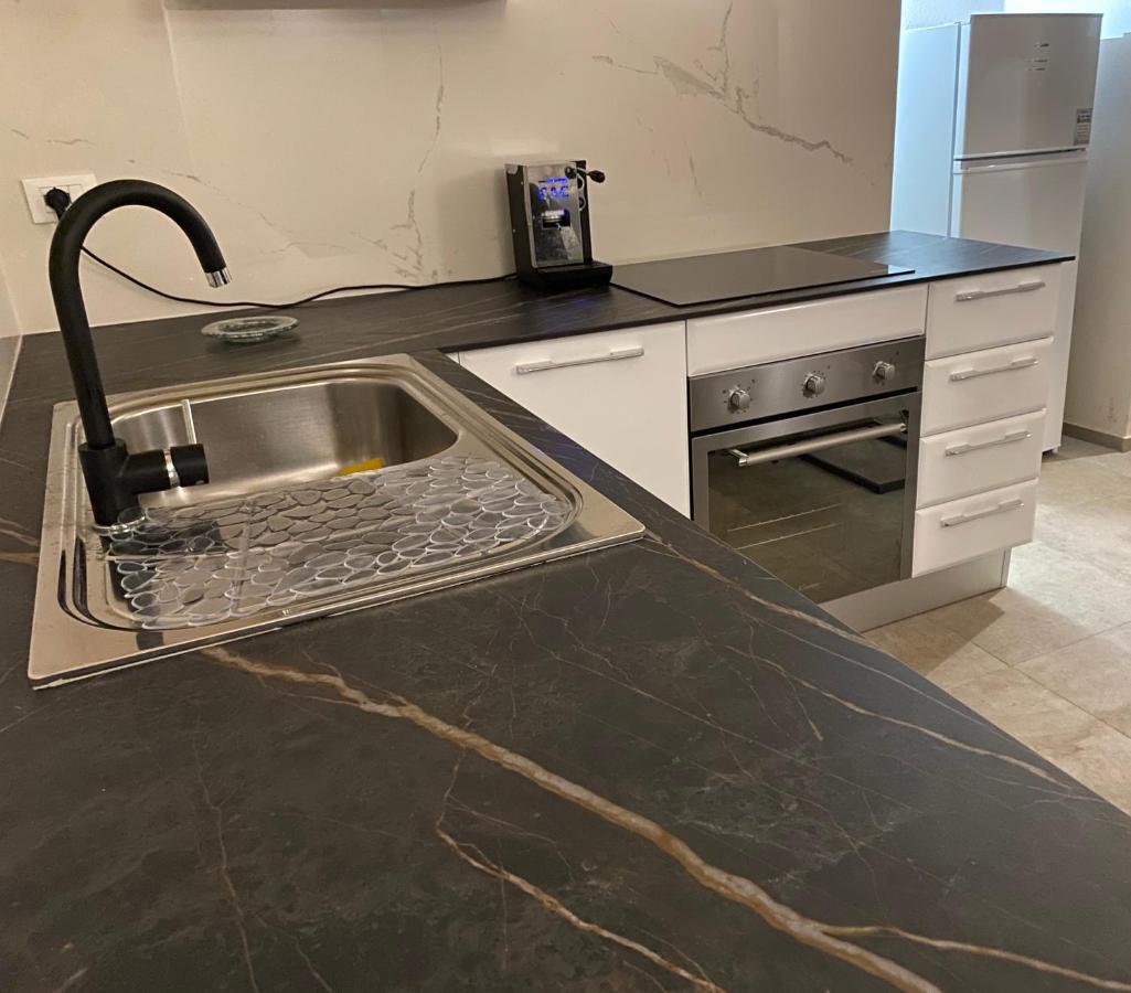Vico5 Apartment Лече Екстериор снимка